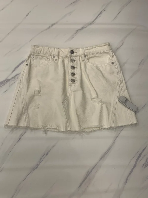 Simple Solid Color Skirt Mini & Short By Free People In White, Size: 6