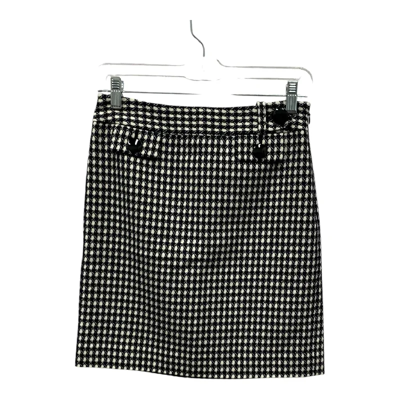 Skirt Mini & Short By Ann Taylor In Black, Size:0P