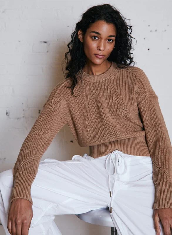Cool Summer Autumn Cashmere Exposed Seam Shaker Crewneck Sweater in Camel