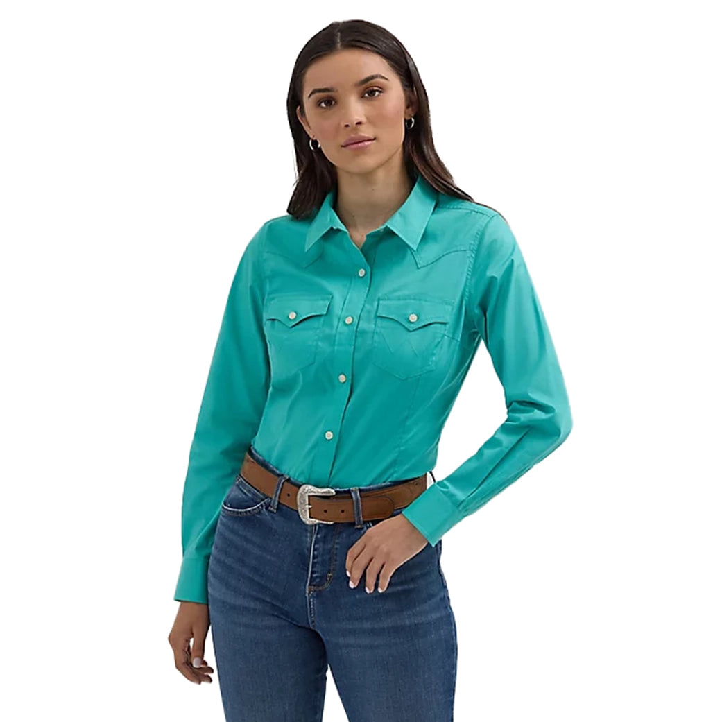 Elegant Style Wrangler Women's Retro Button-Down Shirt
