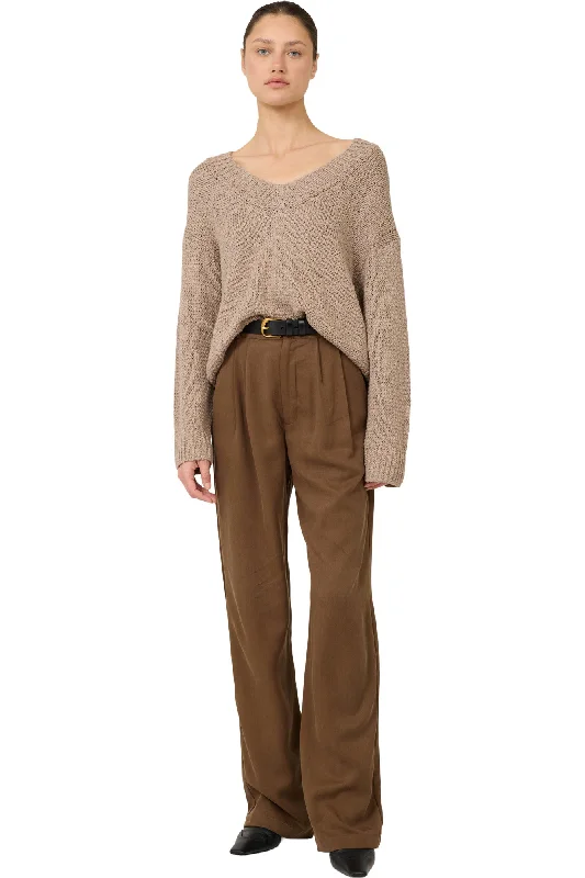 Cool Breeze At Night One Grey Day Linnea V-neck Pullover in Stone