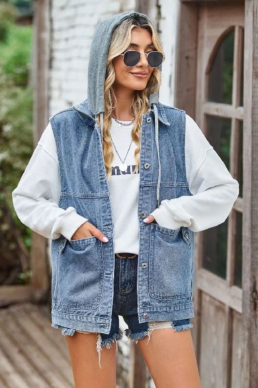 Fresh And Natural Sleeveless Denim Top with A Detachable Hood