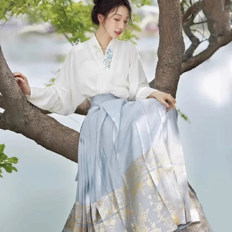 Traditional Chinese Hanfu Shirt and Floral Horse-Face Skirt 2-Piece Set