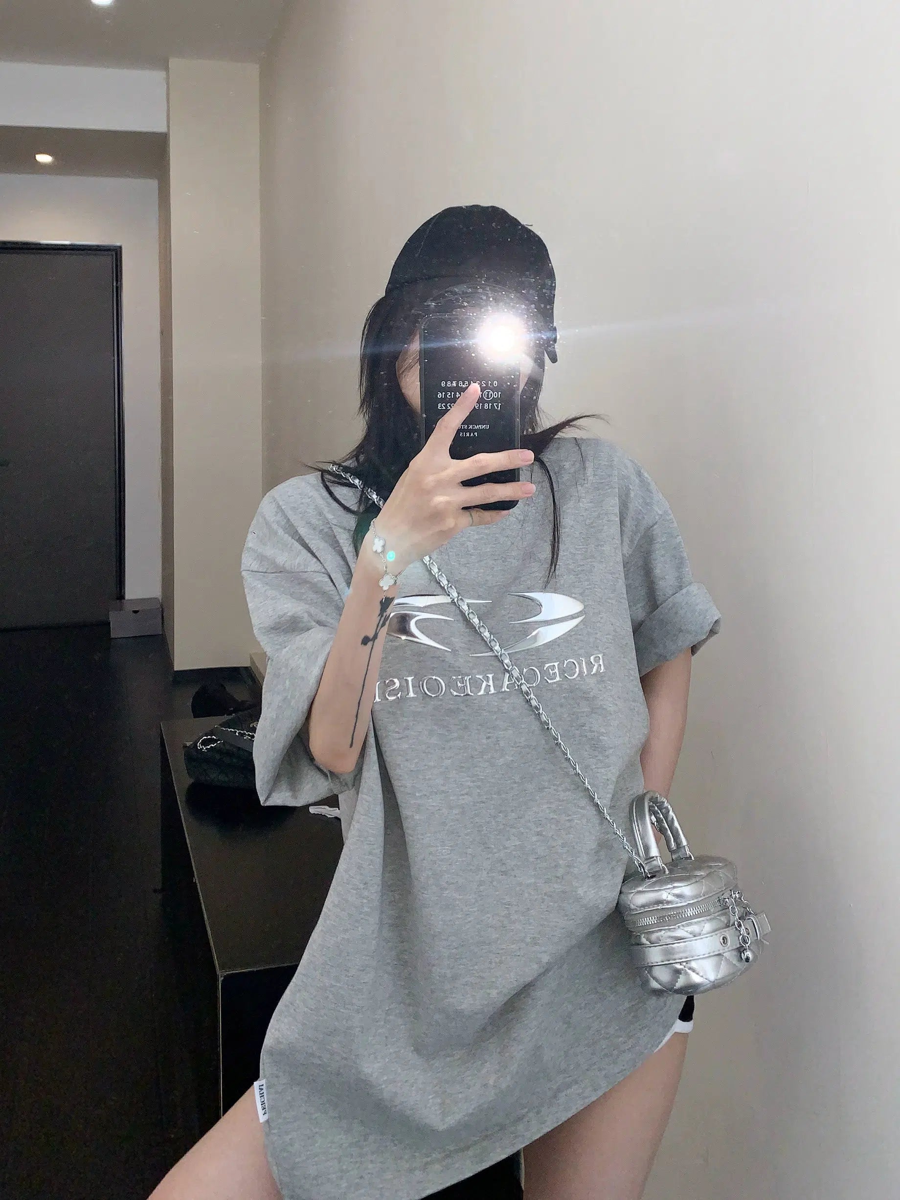 Casual And Casual Silver Logo Oversized short-sleeve T-shirt