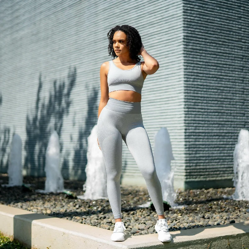 Elegant And Noble Elevate Seamless Leggings (Grey)