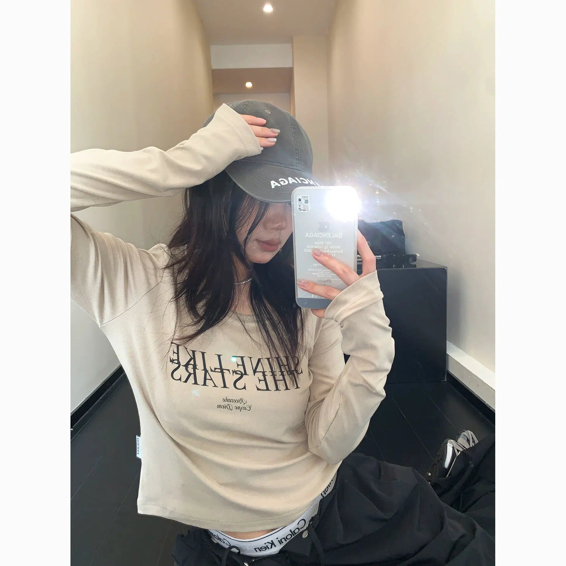 New Autumn And Winter Styles Square Collar Letter Graphic Top