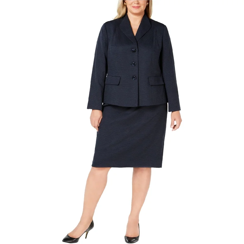 Casual And Comfortable Le Suit Womens Three-Button Skirt Suit, Blue, 18W