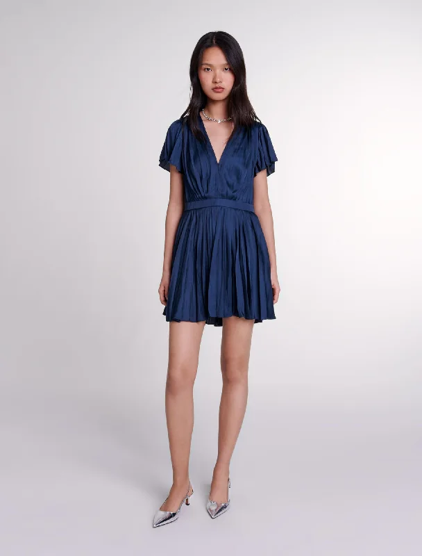 Short pleated dress