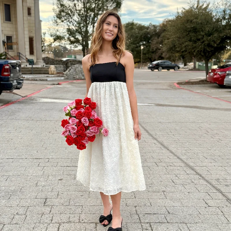 Playful Style Princess Feeling Spaghetti Strap Textured Midi Dress