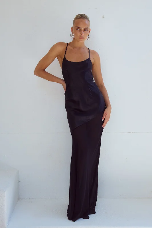 Modern City SAMANI MAXI DRESS - BLACK