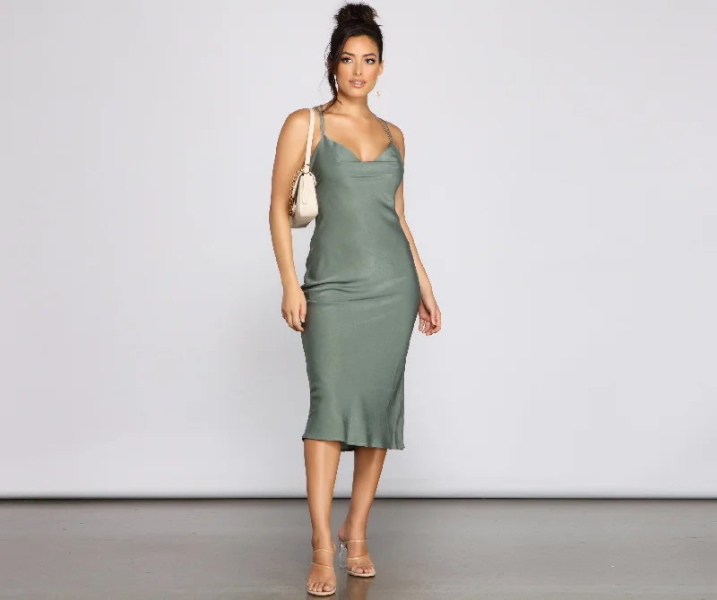 Noble And Elegant Forever Chic Stylish Satin Midi Dress