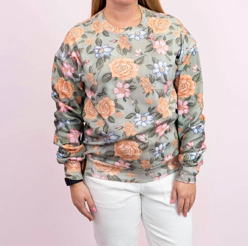 Carefree Style University Pullover In Enchanted Cottage