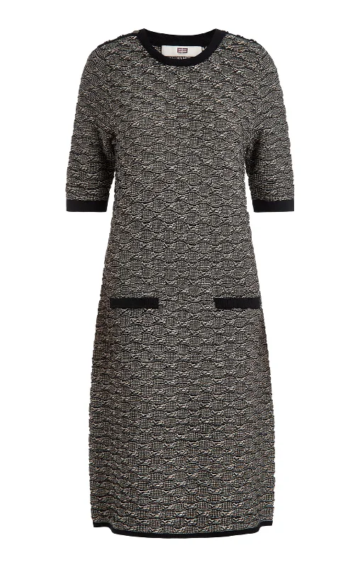 Simple And Comfortable Tweedy