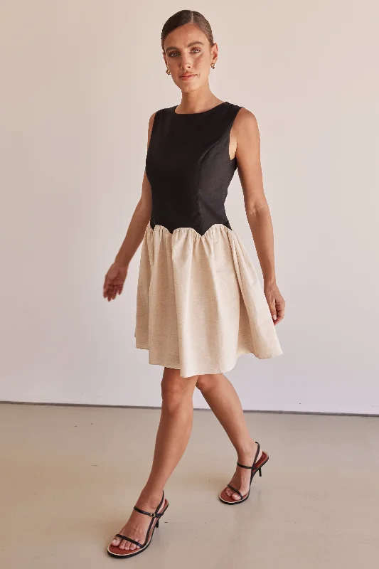 Fashionable And Versatile Felicity Mini Dress (Black)
