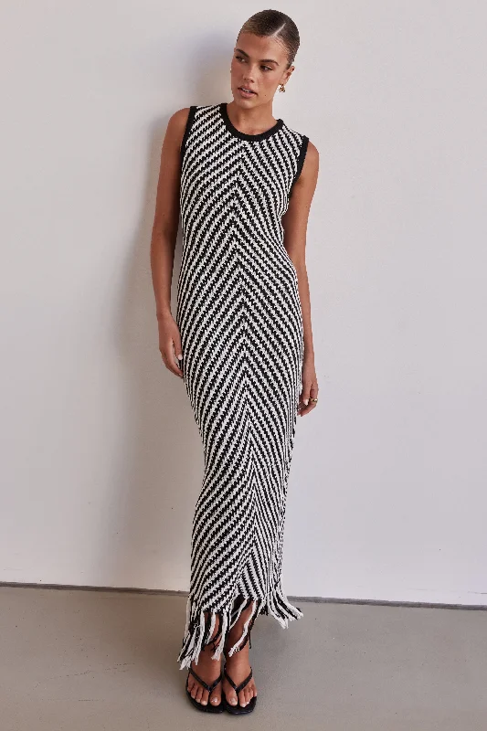 New Autumn And Winter Styles Perrin Maxi Dress (Black)