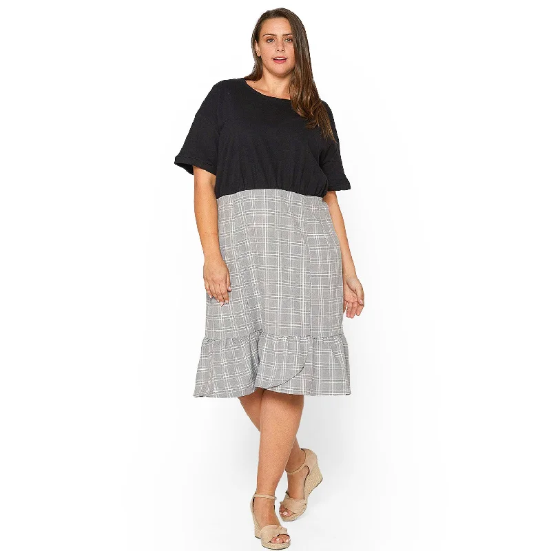 Cool Summer Plus Size Glen Plaid Mermaid Dress in Black