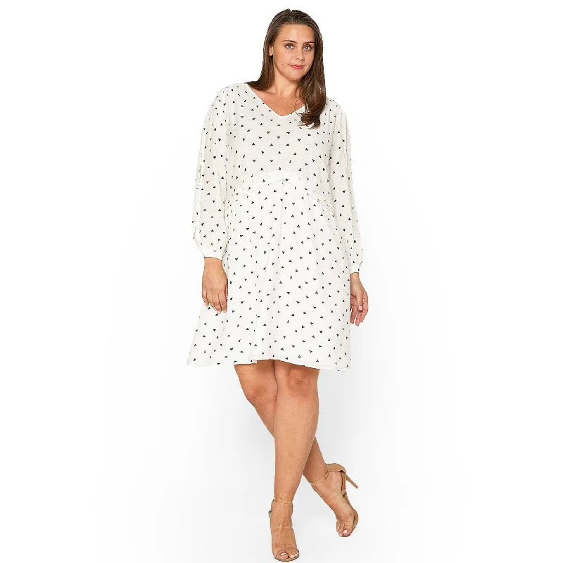 Unique Design Plus Size Triangle Print Long Sleeve Dress in White Triangle