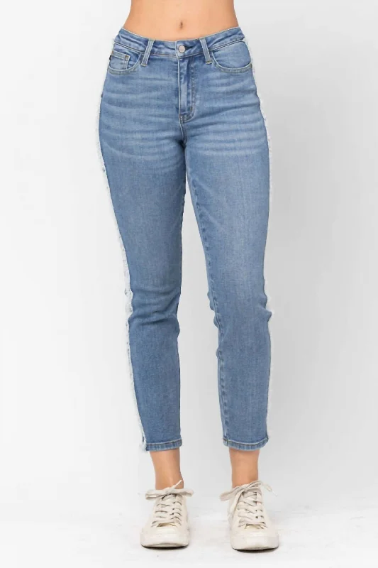 Relaxed And Casual Serenity Fray Detail Slim Fit Jeans In Medium Wash